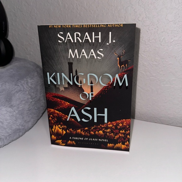 SOLD* Kingdom of Ash - Picture 2 of 4